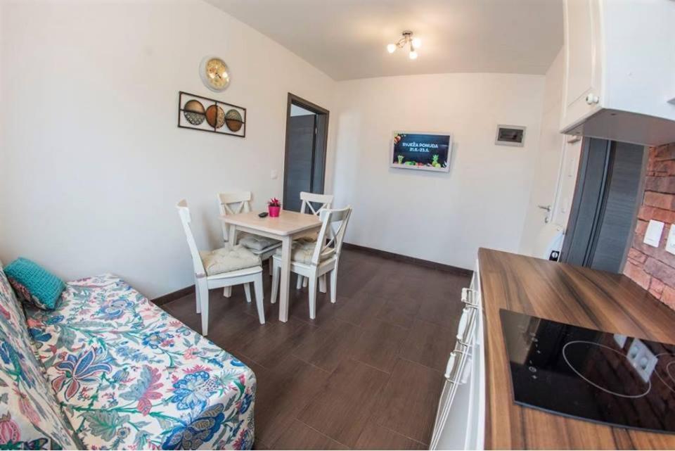 Apartments Mojeljeto Fažana Eksteriør bilde