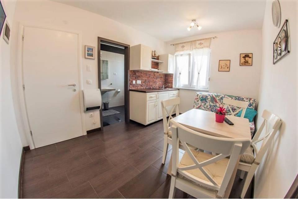 Apartments Mojeljeto Fažana Eksteriør bilde